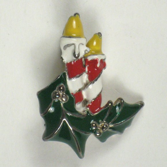 Christmas Brooch Candle Silvertone Enamel Pin Holly Pendant Candlestick 1 in - Picture 1 of 4